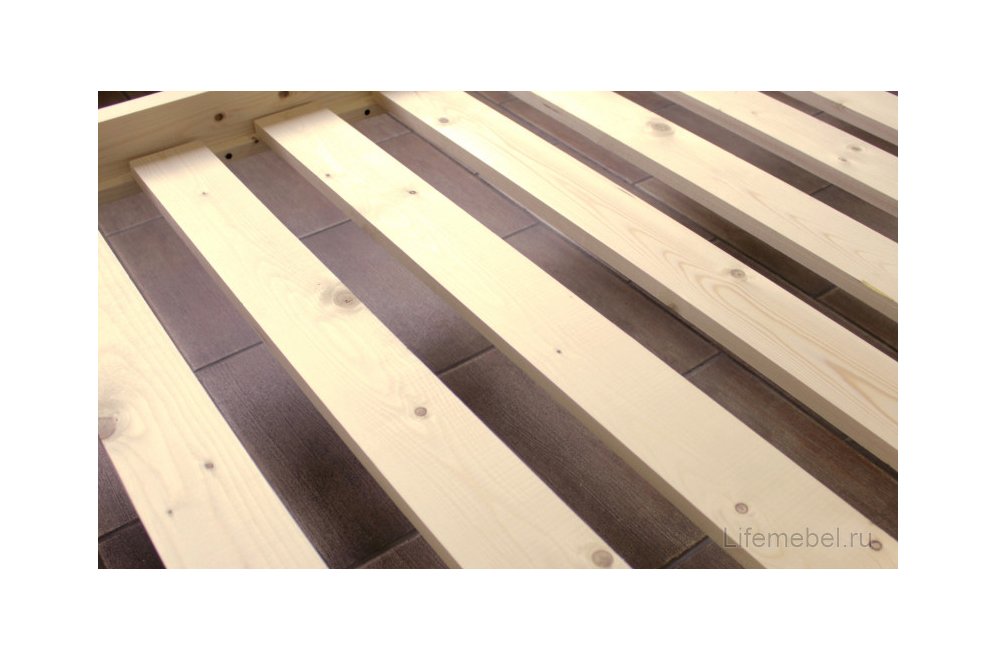 Полутораспальная кровать Классика 120 x 200 см с основанием