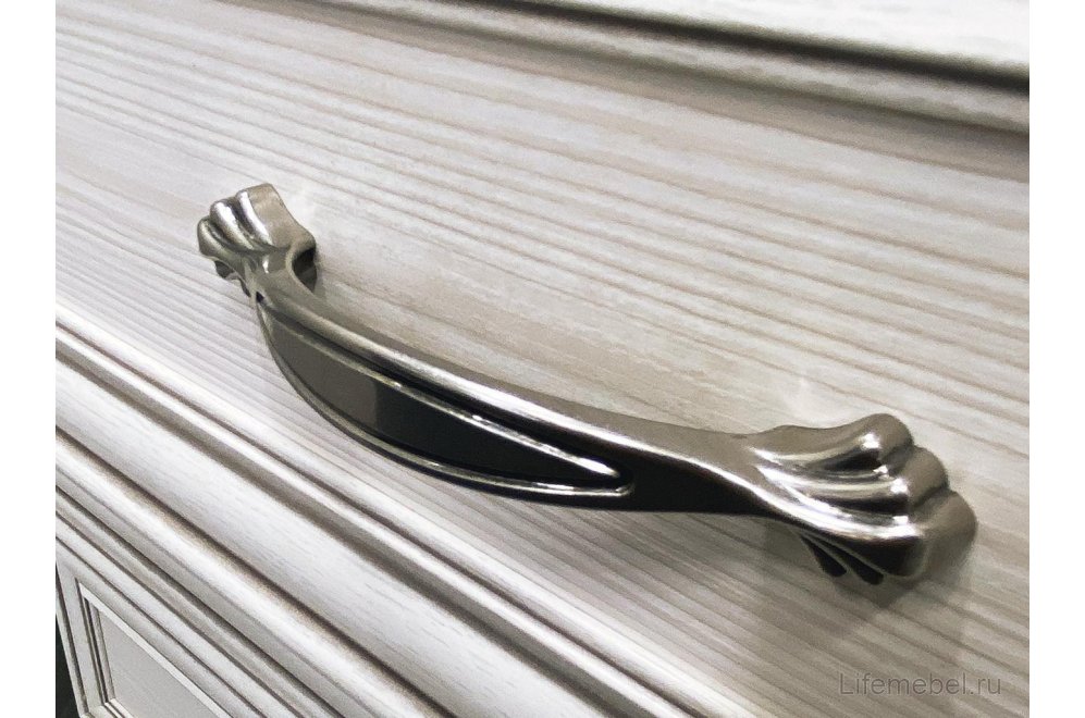 Шкаф трехдверный Tiffany вудлайн кремовый