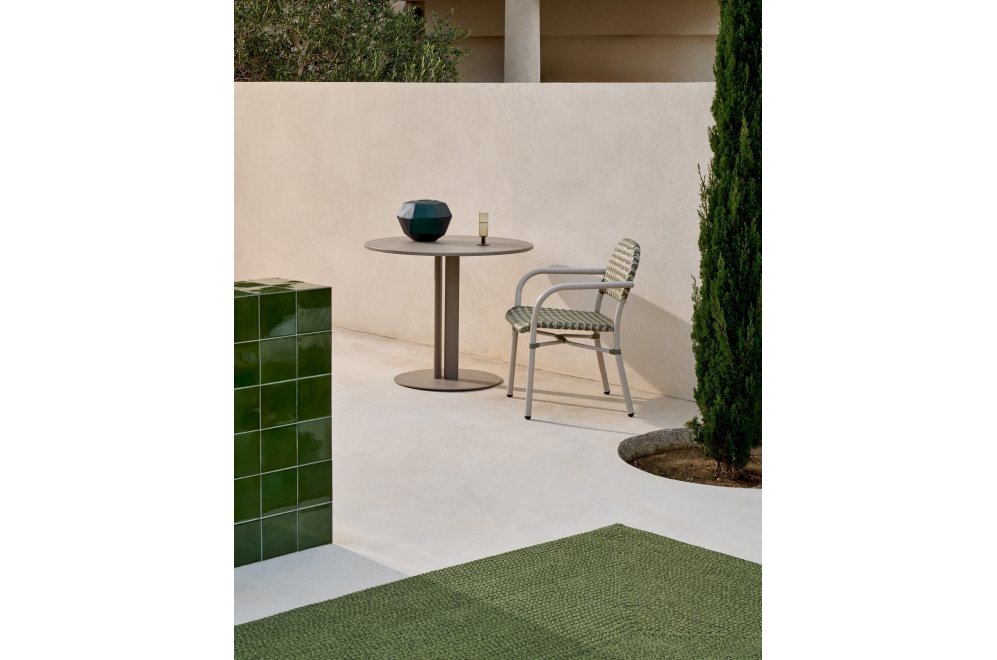 Металлический стол Sedalis серый