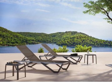 Пластиковый стол Wave