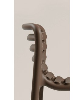 Стул пластиковый барный Doga Stool табак