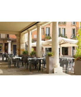 Стул пластиковый Doga Bistrot