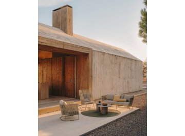 Столик журнальный садовый Macarella