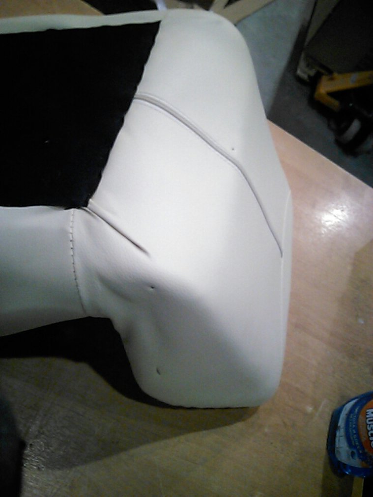 Барный стул Trio бежевый - Уцененный экземпляр