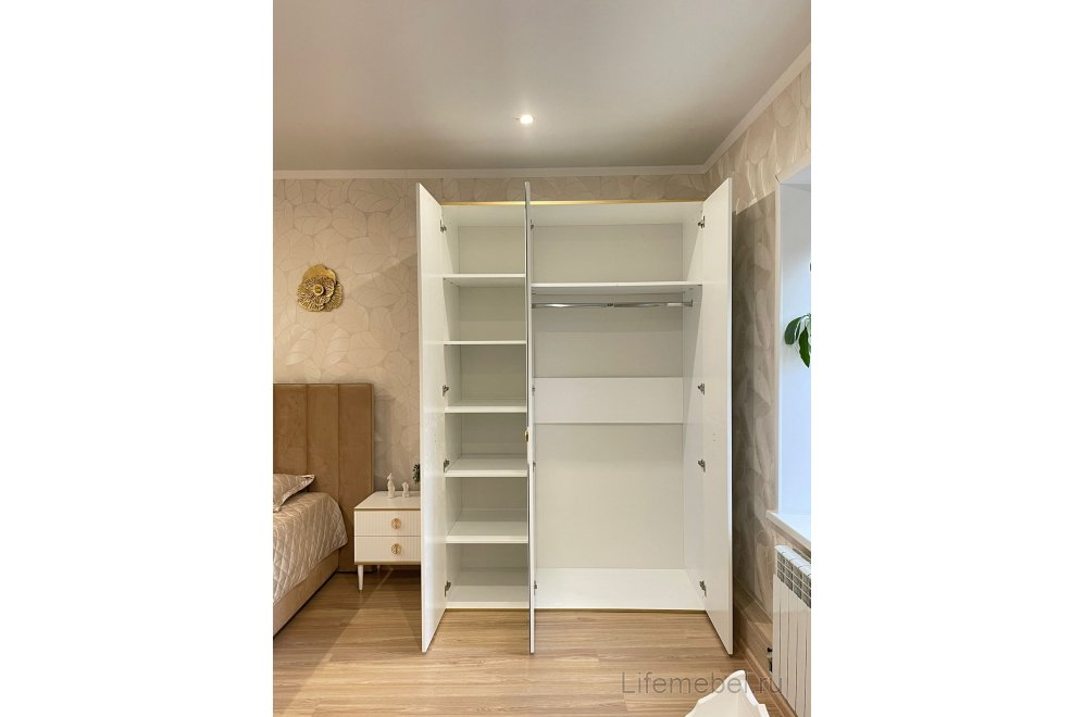 Шкаф Далли трехстворчатый