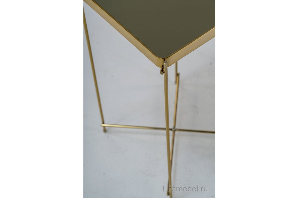 Сервировочный столик Square S gold