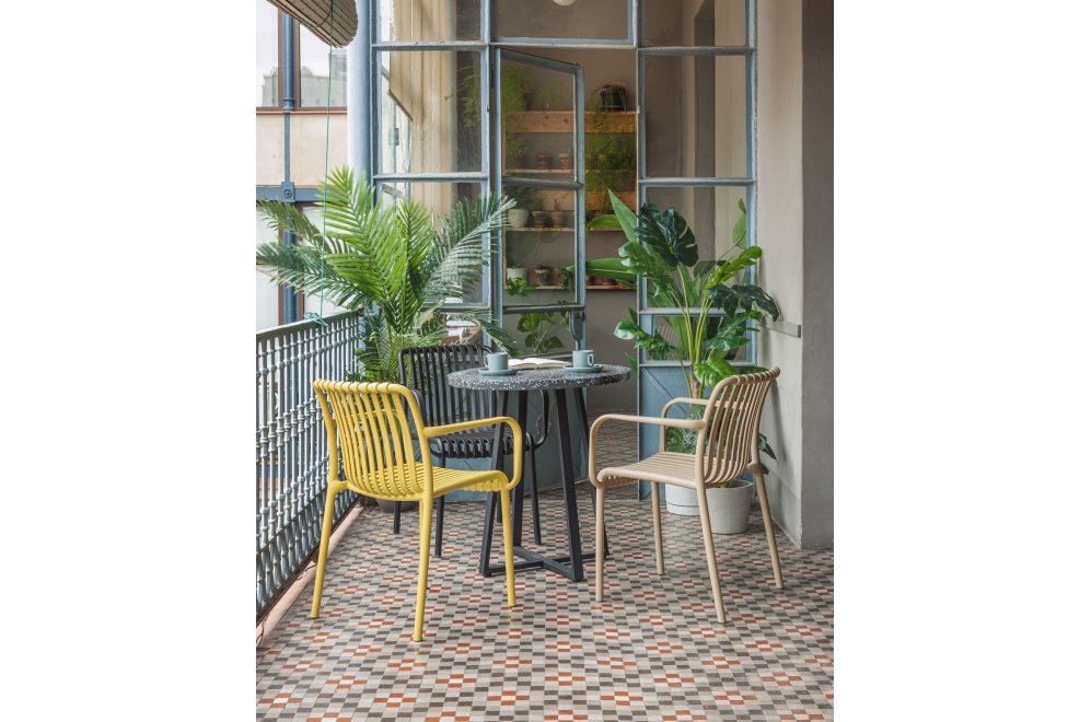 Журнальный столик Tella черный