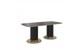 Деревянный стол Савелья