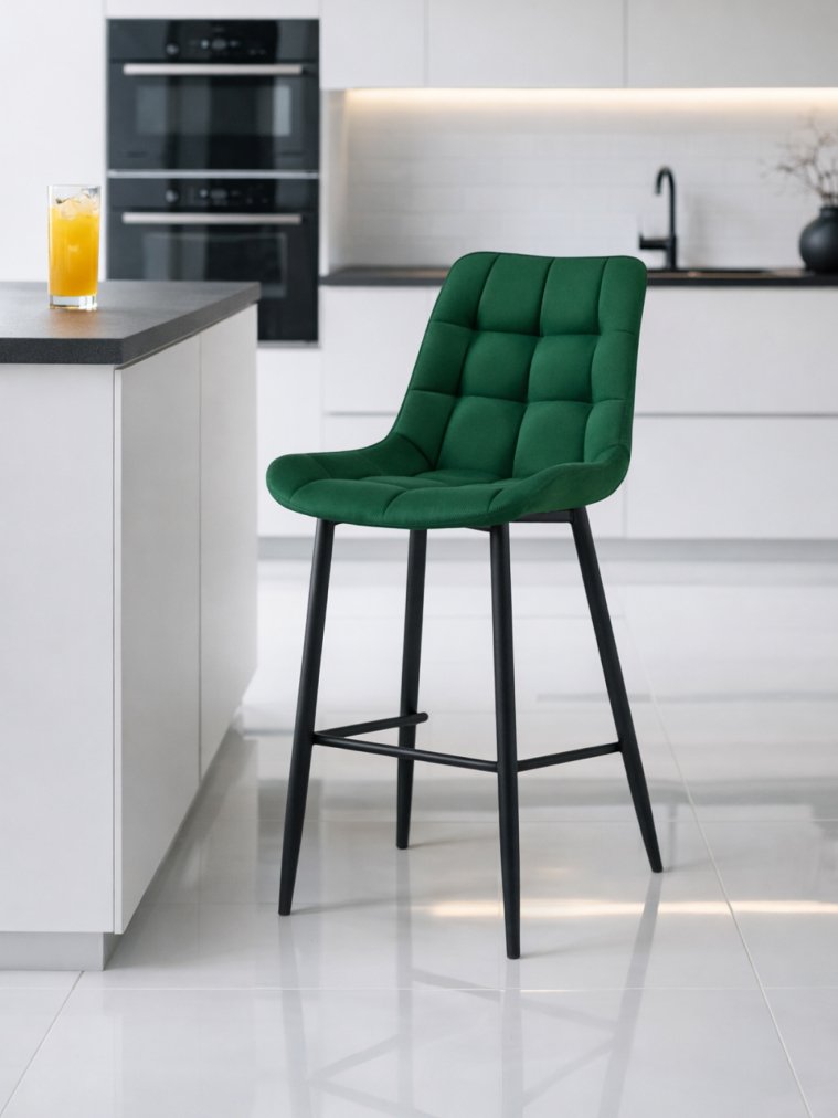 Полубарный стул Стронг зеленый (hl 5) / черный каркас