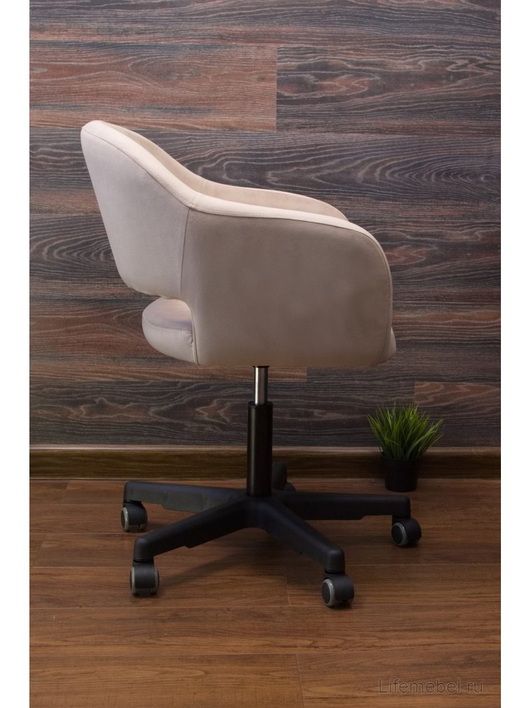 Компьютерное кресло Бабби чёрный / бежевый