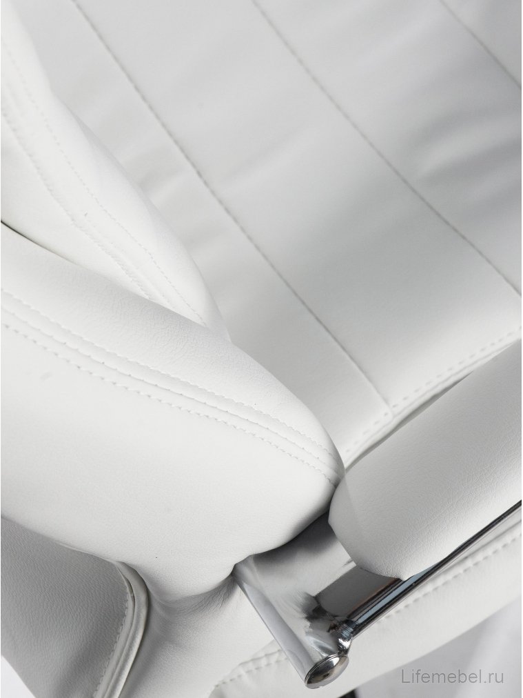 Компьютерное кресло Lyndon белое / хром