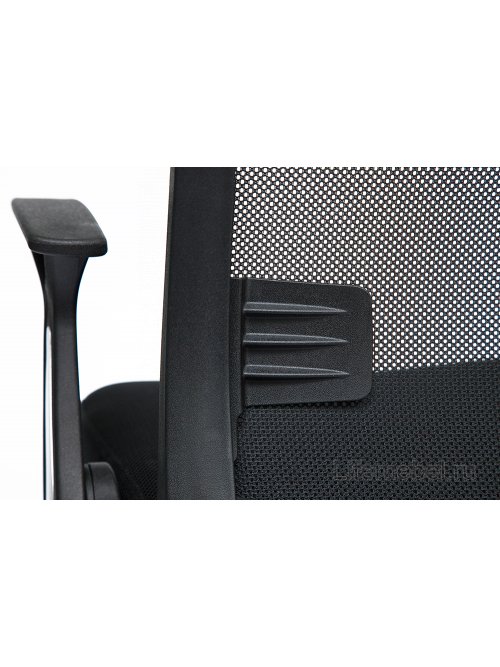 Компьютерное кресло Scout черное