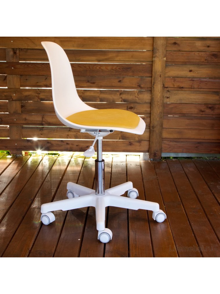 Компьютерное кресло Смузи белый / бежевый