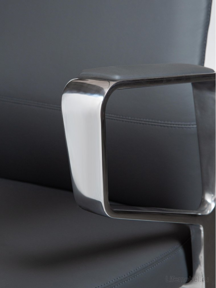 Компьютерное кресло West серый