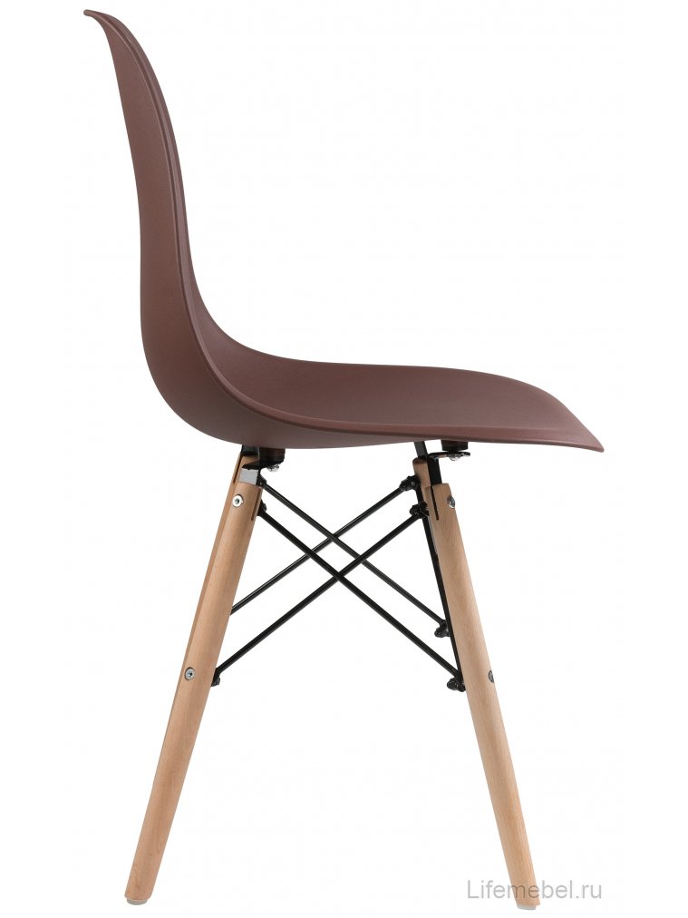 Пластиковый стул Eames PC-015 brown