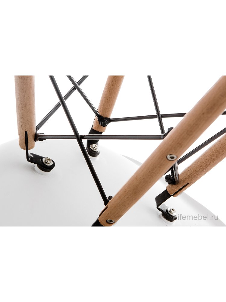 Стул Eames PC-015 WL white / wooden legs
