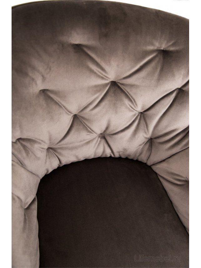 Кресло D11 68 / golden