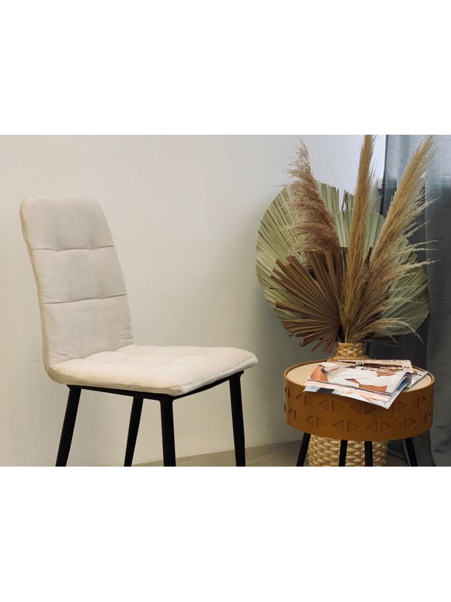 Стул на металлокаркасе Леон классика / бежевый / чёрные ножки