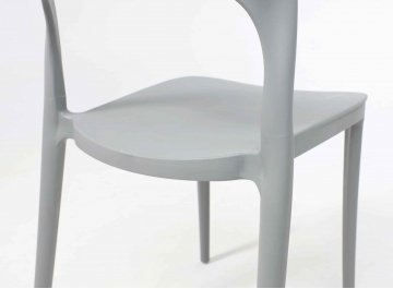 Пластиковый стул Olaf