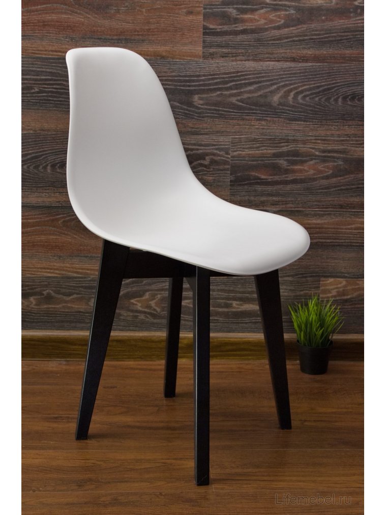 Пластиковый стул Сашш чёрный / белый