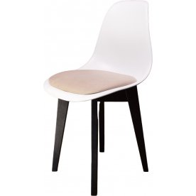 Пластиковый стул Сашш