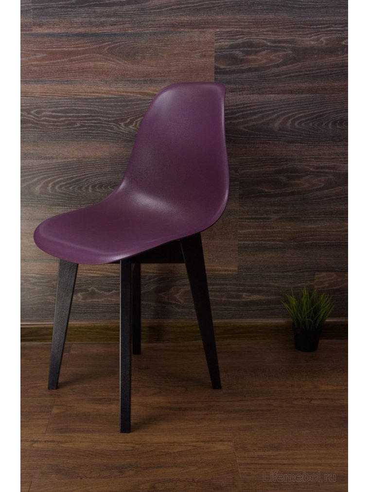 Пластиковый стул Сашш чёрный / фиолетовый