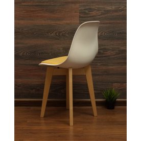 Пластиковый стул Сашш