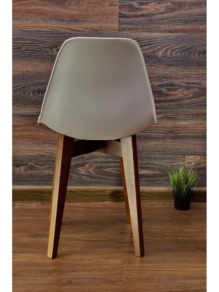 Пластиковый стул Сашш орех / белый