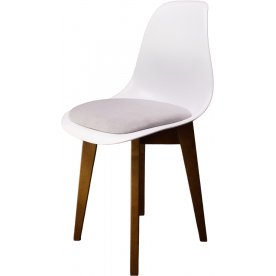 Пластиковый стул Сашш