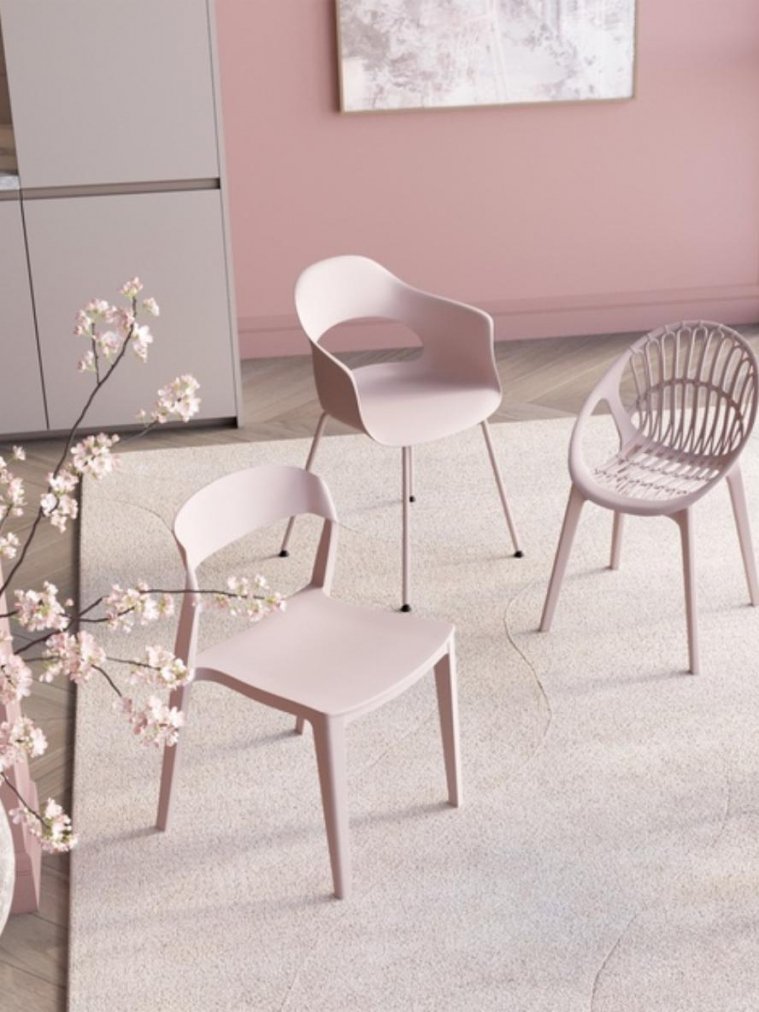 Пластиковый стул Акио нежно-розовый