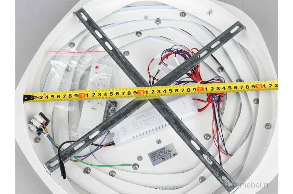 Потолочная люстра Avola OML-07707-234