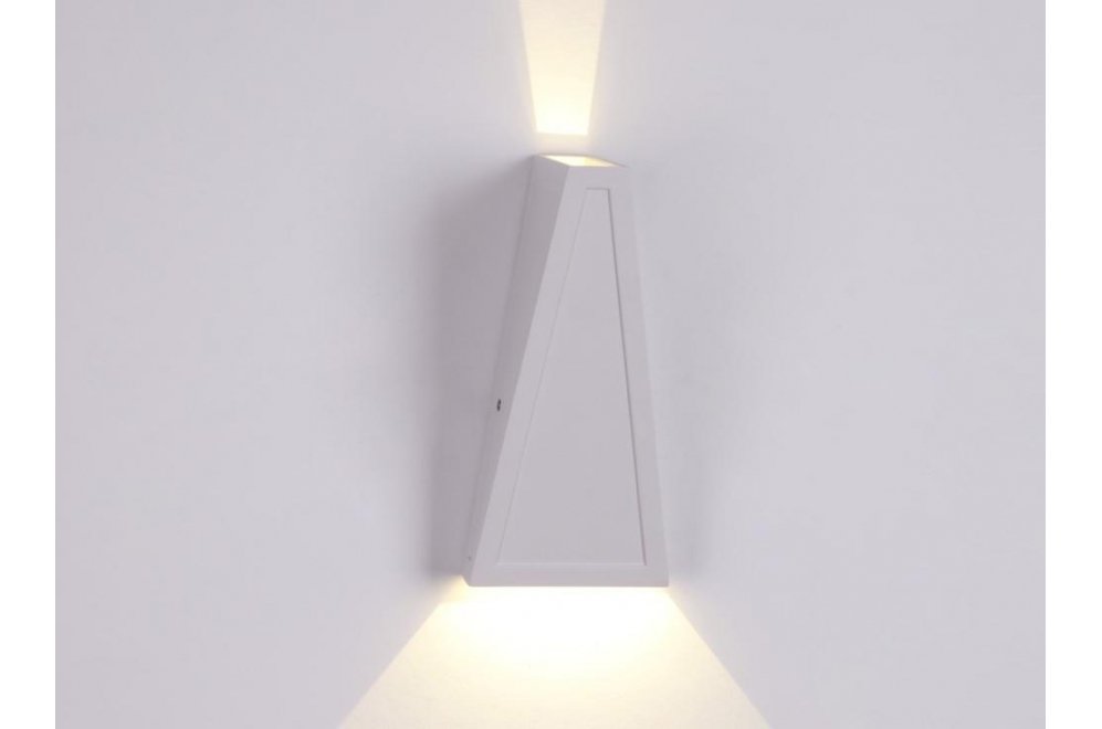 Настенный светильник Clt 225W Wh