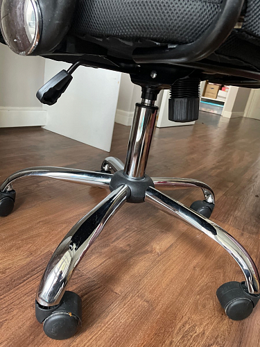 Компьютерное кресло ARANO черное фото покупателя 180