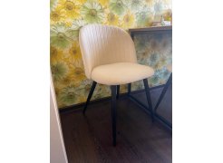 Стул на металлокаркасе Gabi 1 бежевый / черный с серебряными наконечниками фото покупателя 244