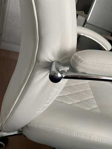 Компьютерное кресло Aragon белое фото покупателя 176