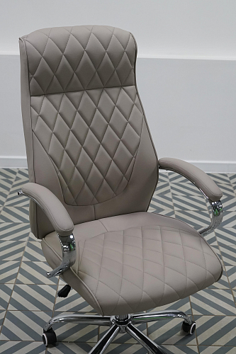 Компьютерное кресло Monte белое из шоурума 3