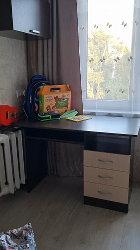 Стол письменный Бриз МДФ волна лайм / ясень светлый фото покупателя 201