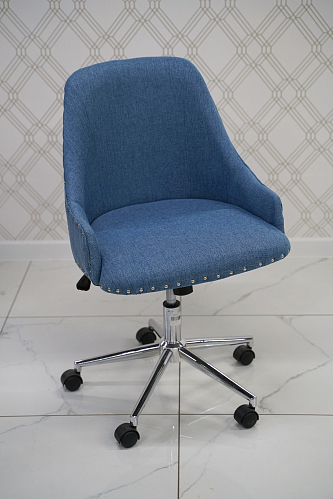 Компьютерное кресло Lida blue из шоурума 1