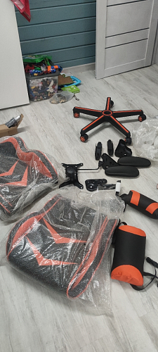 Компьютерное кресло Racer черное / оранжевое фото покупателя 97