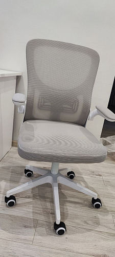 Компьютерное кресло Konfi light gray / white фото покупателя 235