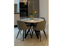 Стул на металлокаркасе Gabi 1 бежевый / черный с серебряными наконечниками фото покупателя 496