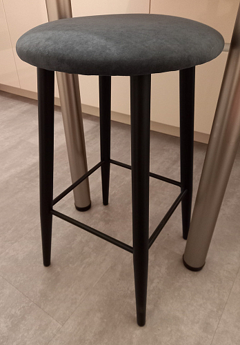 Полубарный стул Гангток крутящийся графит / черный матовый фото покупателя 12