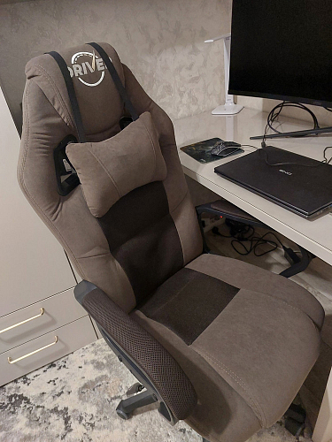 Компьютерное кресло Driver/Драйвер кожзам черный / ткань черный фото покупателя 30