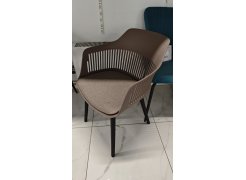 Пластиковый стул Crocs white / black из шоурума 2