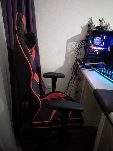 Компьютерное кресло Racer черный / красный / бежевый фото покупателя 53