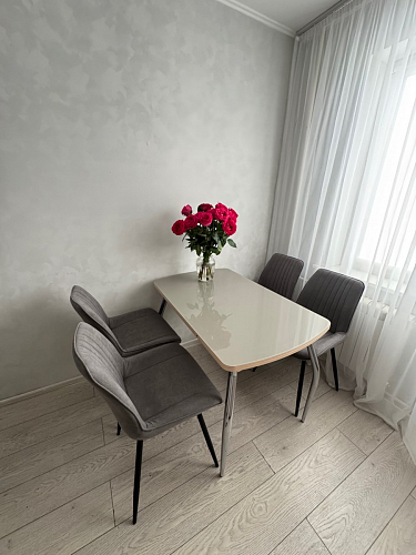 Стул на металлокаркасе Седа 360 К латте (velutto 08) / белый фото покупателя 350