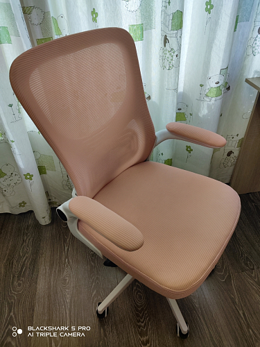 Компьютерное кресло Konfi dark gray / pink / white фото покупателя 101