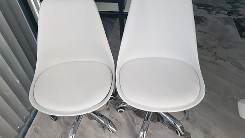 Компьютерное кресло Kolin с подушкой clear / white фото покупателя 507