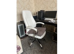 Компьютерное кресло Aragon белое фото покупателя 31