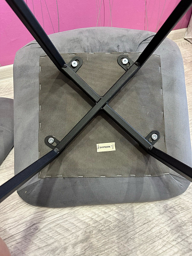 Стул на металлокаркасе Чилли черный / зеленый фото покупателя 1420